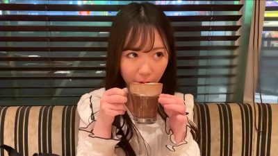 Phim sex nữ sinh đòi chụp hình không mất tiền và dùng cái bướm không lông để trả công