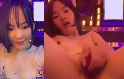 Nhân Viên Quán Karaoke Rãnh Rỗi Làm Thêm Live App Chat Sex