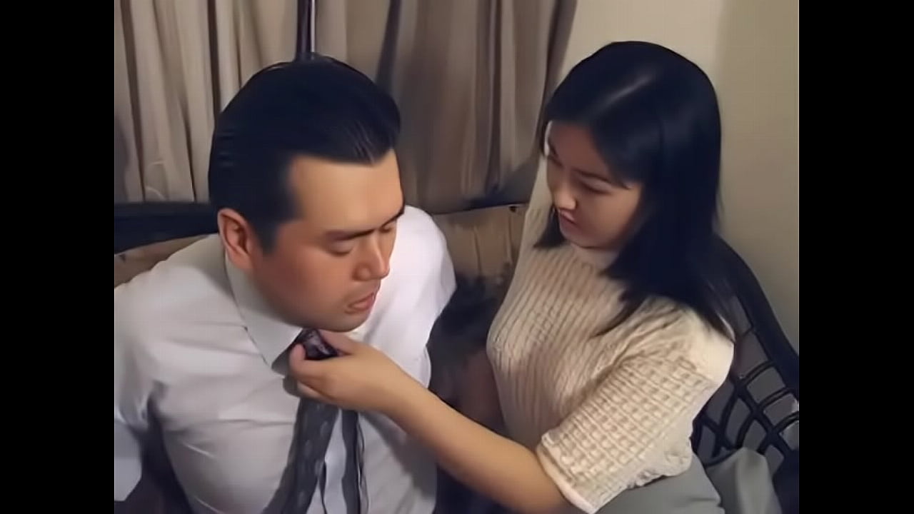 Thư Ký Gợi Cảm Vụng Trộm Trong Chuyến Đi Công Tác Với Sếp